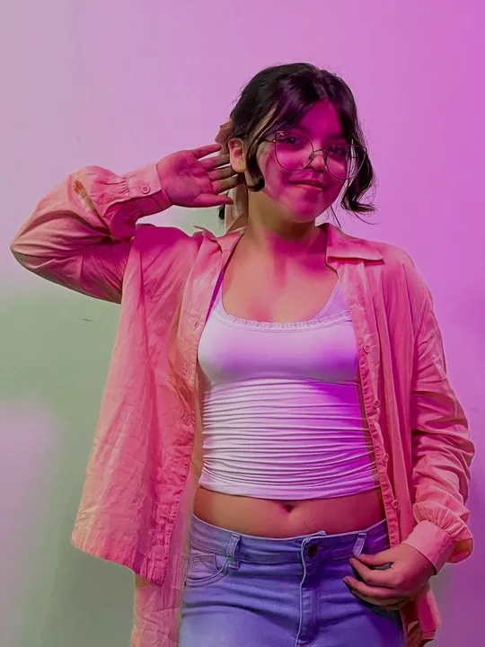 Aluna da turma de K-pop da Escola de Dança We em Guarulhos